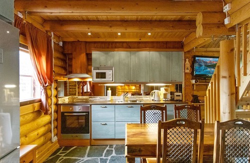 Lampivaara House | Vacation home Eepilä by Interhome