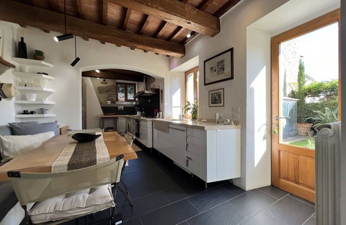 Cortona Old Town House | Vacation Home in Cortona with 2 bedrooms sleeps 4