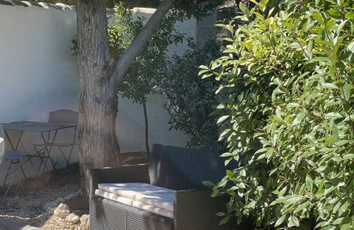 Cabannes Apartment | Vacation home in Provence for you and your other half