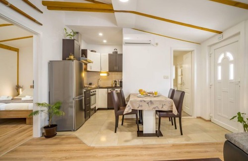 Zadvarje House | Vacation home Jozo by Interhome