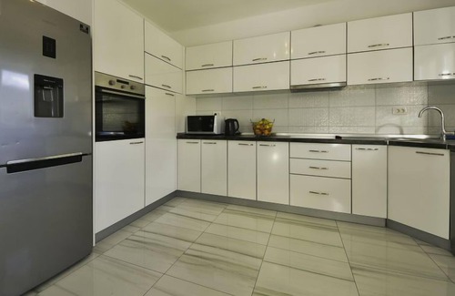 Velim House | Vacation home Julija by Interhome