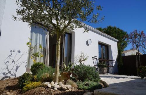 Saint-Xandre House | Vacation Home - Maison de vacances