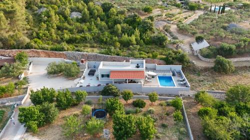 Supetar Villa | Vacation home Meri
