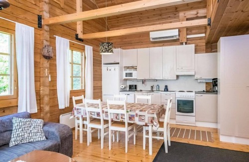 Iitti House | Vacation home Miilu by Interhome