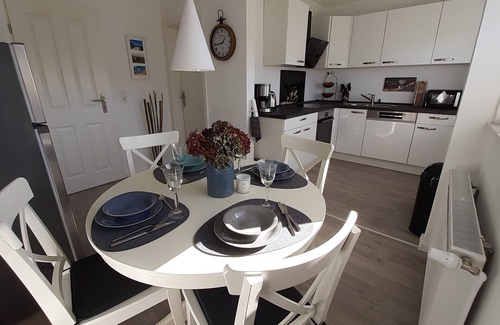 Ofenerdiek House | Vacation home Rhapsody-Oldenburg in a quiet suburban location