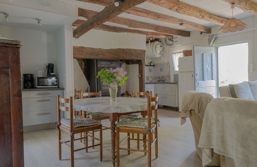 Teyssieu House | Vacation home Roucan by Interhome