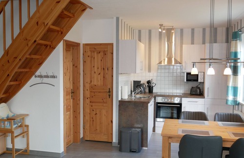 Karlshagen Apartment | Vacation home Sellin, child-friendly, barbecue, terrace, WLAN - Holiday home