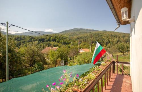 Etropole House | Vacation Home Selo Boykovets
