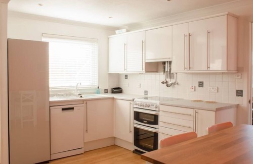 Eyre House | Vacation home Solas by Interhome
