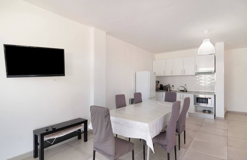 San Fernando Apartment | Vacation Home 'Suite' with Sea View, Wi-Fi and Air Conditioning