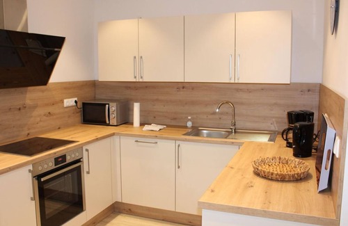 Lebrade Apartment | Vacation home under thatch
