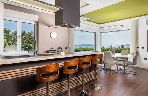Sarsoni House | Vacation home Vista by Interhome