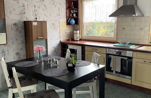 Werneuchen House | Vacation home/vacation apartment, 80 sqm, garden, bathtub, max 4 persons