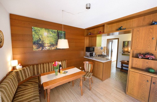 Bad Sassendorf Apartment | Vacation home with garden, terrace and fireplace