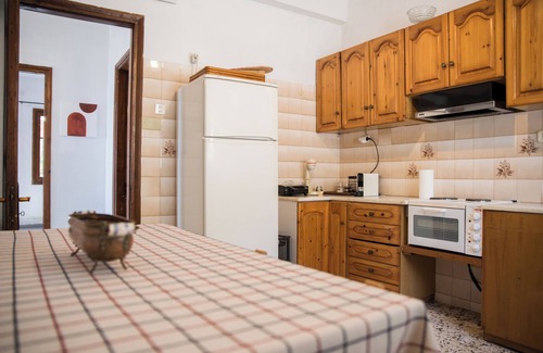 Mouresi House | Vacation home with amazing view of aegean sea and big relaxing yard/pet friendly