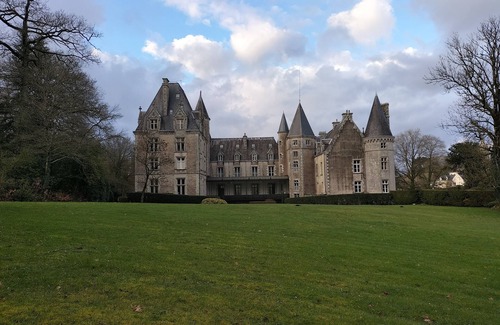 Tredion Villa | Vacation home with spa and tennis court on the Château estate