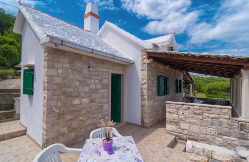 Praznica House | Vacation House, PARKING INCLUDED, Lovrecina