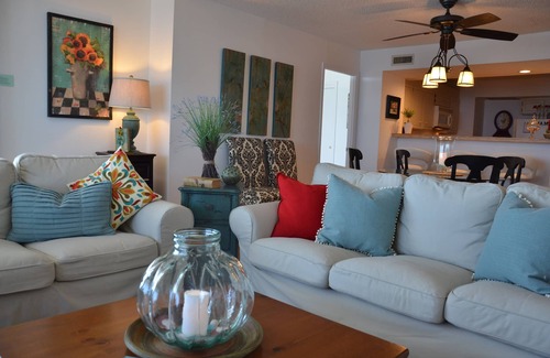 Daytona Beach Condo | Vacation in Paradise - Modern, Luxurious Oceanfront Condo on Daytona Beach