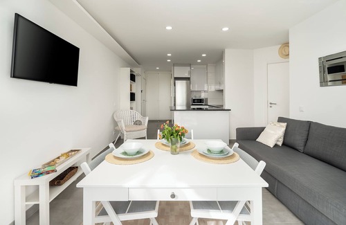 Praia da Rocha Apartment | Vacation in the Algarve: great view of the Atlantic Ocean, 5 minutes to the beach.