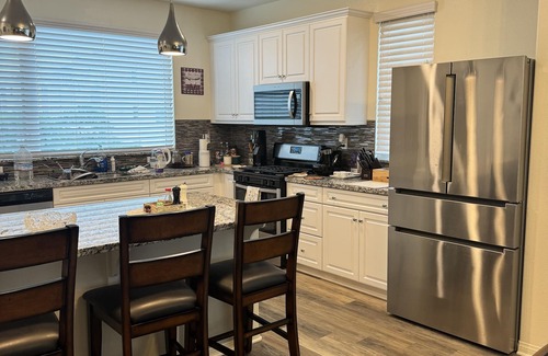 Downey House | Vacation or Business Trip