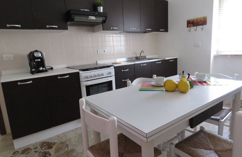 Grottasanta House | Vacation Rental Spicchi di Sole