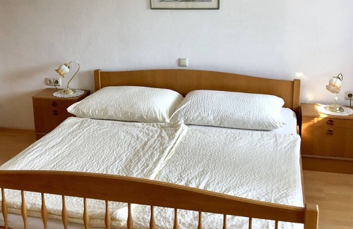 Obertrum am See Apartment | Vacation right on the lake - hiking, cycling, relaxing!