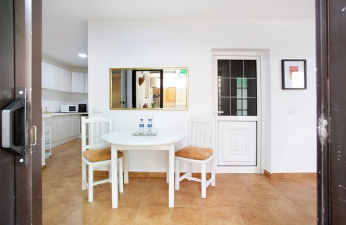 Tejina Apartment | Vacation 'Tejina De Isora' with Private Terrace and Wi-Fi