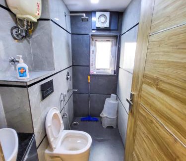 New Delhi Apartment | VacationBuddy Superb Furnished Studio Apartment 720 in West Delhi