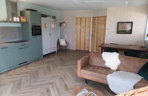 Tersoal Apartment | Vakantiehuisje het Hert, mooi centraal in Friesland
