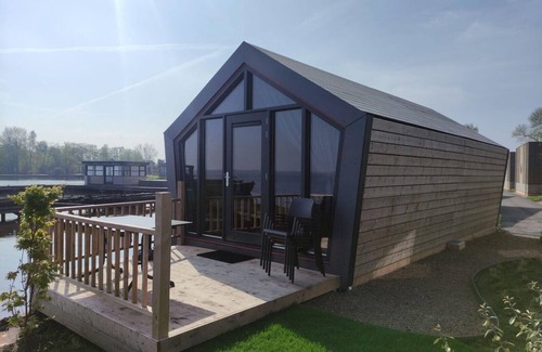 Sint Jansklooster House | Vakantiepark Wiedense meren - Tinyhouse havenzicht