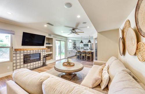 Val Vista Lakes House | Val Vista Lakes Group Getaway Lake and Pool Access!