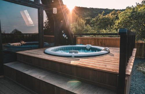 Cisnadie Ski Chalet | Valdo Cabin
