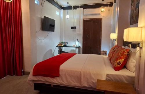 Salatiga Bed & Breakfast | Valhalla Boutique Hotel