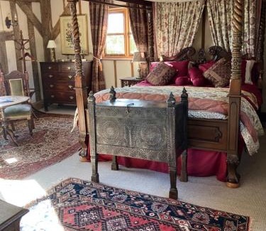 Halesworth Bed & Breakfast | Valley Farmhouse, Westhall