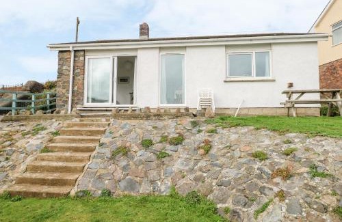 Penycwm House | Valley High
