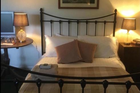Batcombe House | Valley View Farm, Bed and Breakfast