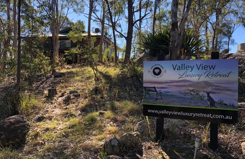 Vacy Cabin | Valley View Luxury Retreat