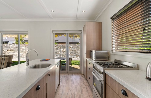 Cardrona House | Valley Villa - Cardrona Holiday Home