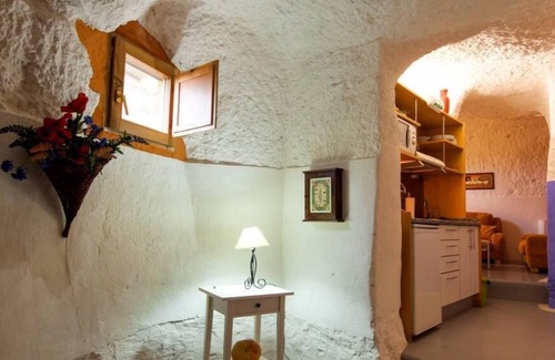 Valtierra House | Valtierra: country holiday home - 6 rooms - 8/10 persons