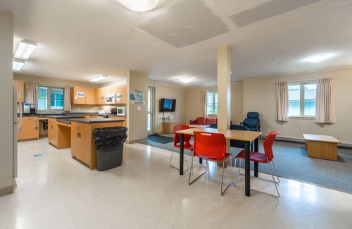 Regional District of Nanaimo Hostel | Vancouver Island University Residences - Campus Accommodation