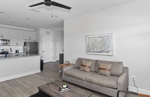 Newberry Apartment | Vanguard 1BD 4 - One Bedroom Apartment, Sleeps 2