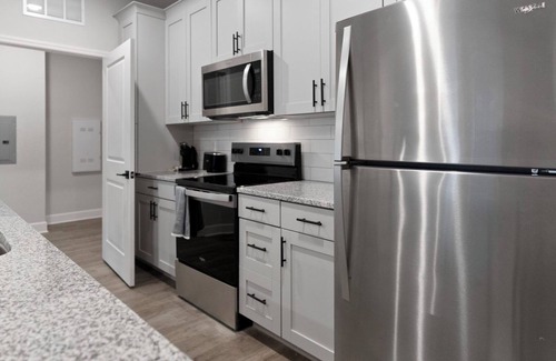 Newberry Apartment | Vanguard 2BD 20 - Two Bedroom Apartment, Sleeps 4