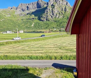 Flakstad House | Vareid Panorama Lofoten Lysvollhuset