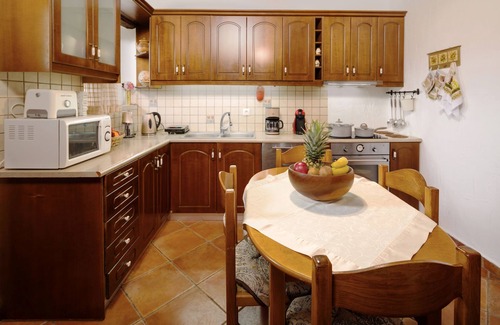 Neromilos Cottage | Varta Village - Elea House