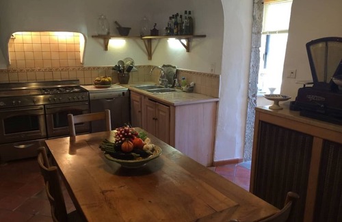 Chandolas House | Vast family domain of character with private swimming pool