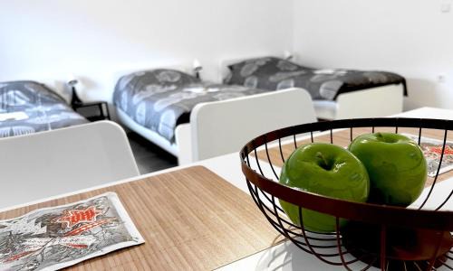 Solingen Apartment | VAZ Apartments Birkenweiher für Monteure und Fachkräfte, WLAN,TV, Küche, 4-8 Personen