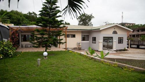 Cape Coast Bed & Breakfast | Veke Executive Lodge & Event Center