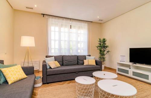 Castellana Apartment | Velazquez Suites