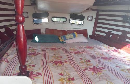 Fronteras Boat Rental | Velero Heaven