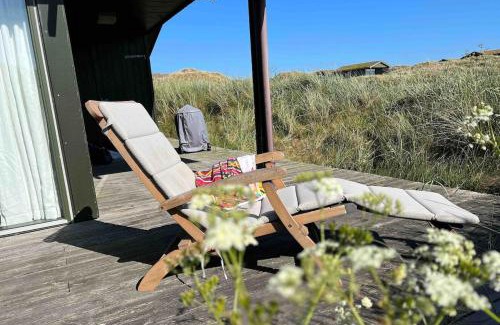 Grønhøj House | Veludstyret sommerhus i unik natur 350 m fra lækker badestrand - helårsbolig